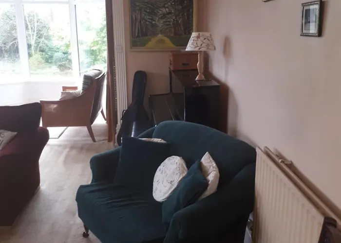 Castlemorris House 2*