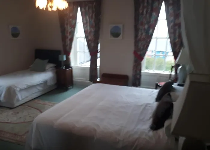 Castlemorris House Hotel 2*